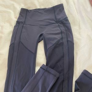 Navy all the right places leggings